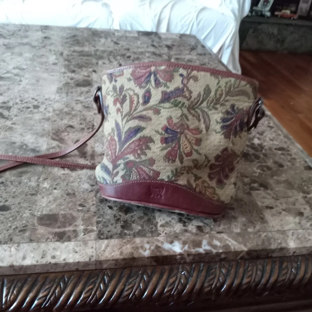 LIZ CLAIIBORNE CROSS BODY/SHOULDER PAISLEY VINTAGE BAG - Picture 1 of 3